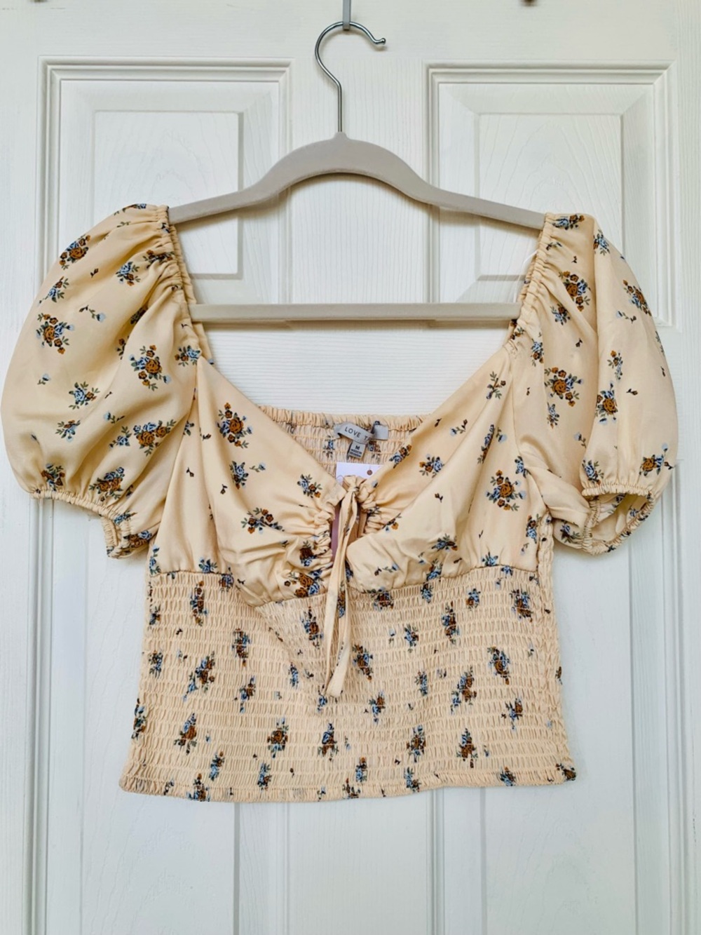 Love Tree Creamy Yellow Floral Puff-Sleeve Smocked Tie-Front Crop Top, M, NWT